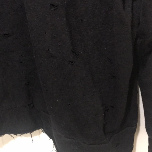 Hot and delicious black distressed shirt - Picture 3 of 9